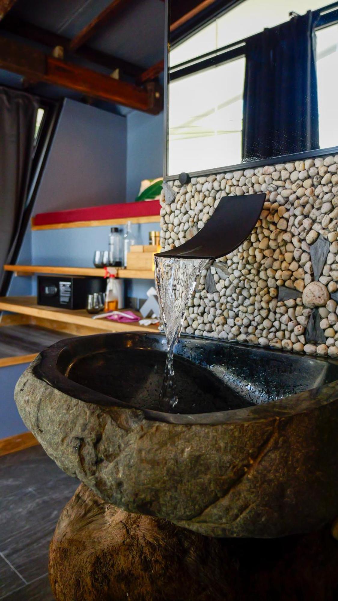Rockinnest Hotel El Nido Buitenkant foto